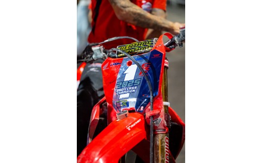 Jo Shimoda 2025 250 SMX Champ plate.